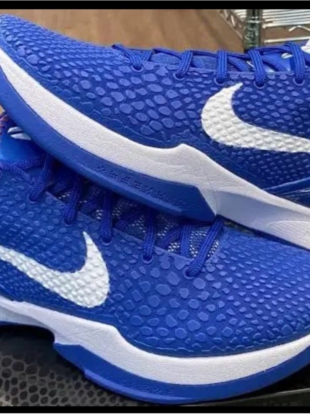 Nike Men's Royal Blue and White Athletic Sneakers